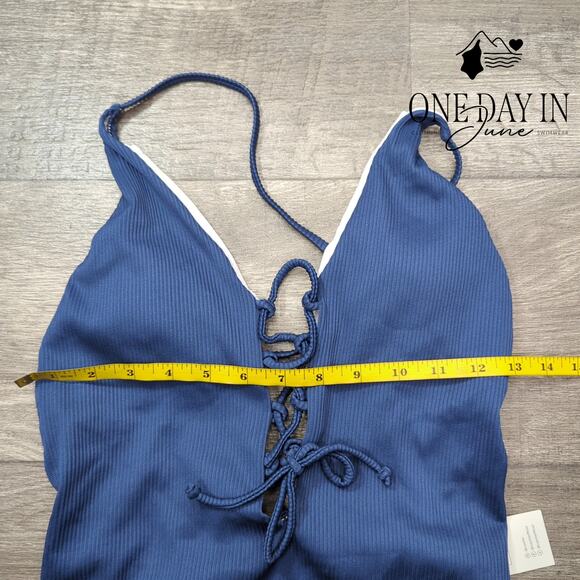 Cupshe Ribbed Lace Up Front One Piece Swimsuit Size M - Picture 5 of 7